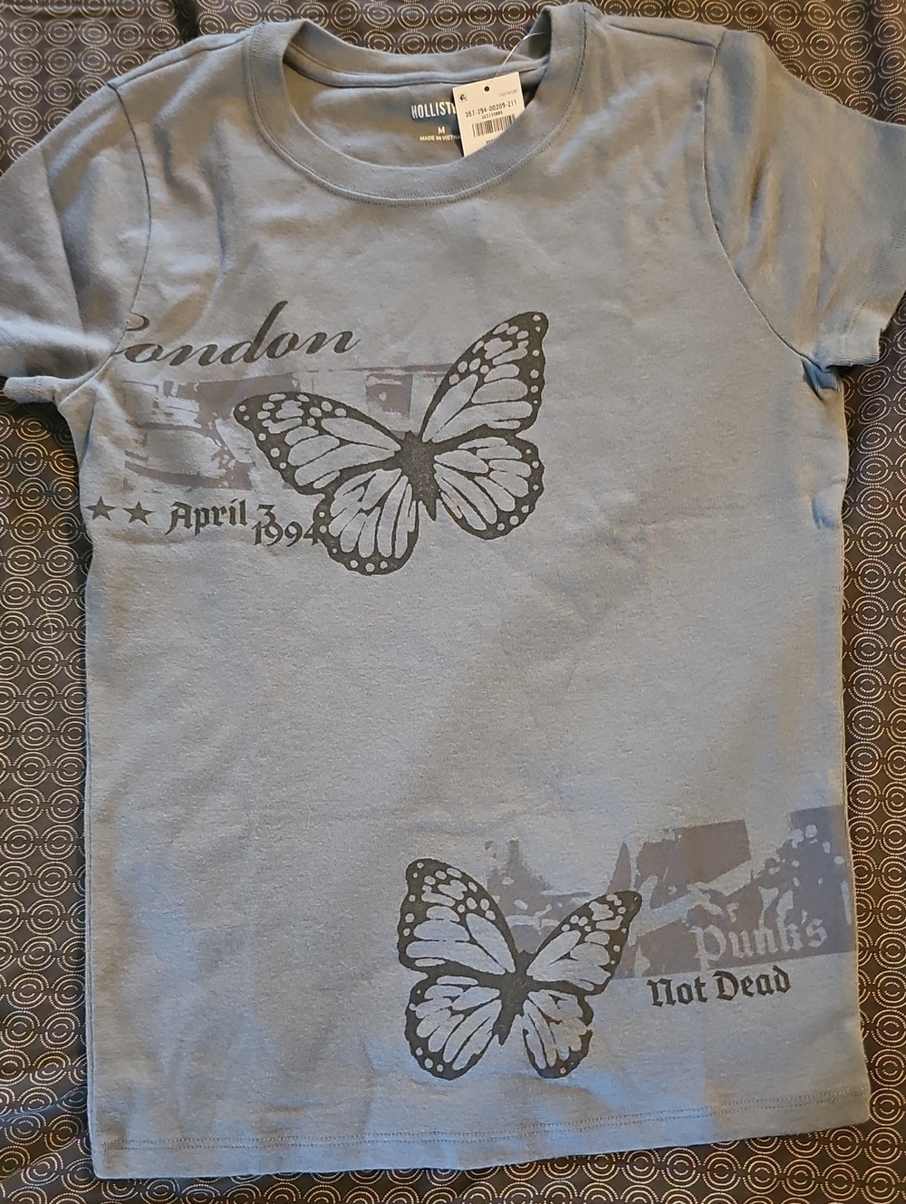 NWT Hollister Light Blue Butterfly Graphic Tee medium